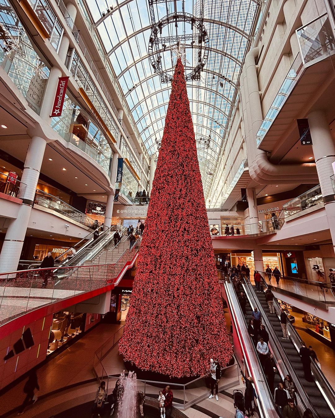 Cf Toronto Eaton Centre Portfolio Studio Artefact